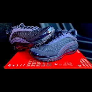 NIKE AIR MAX DELUXE SE